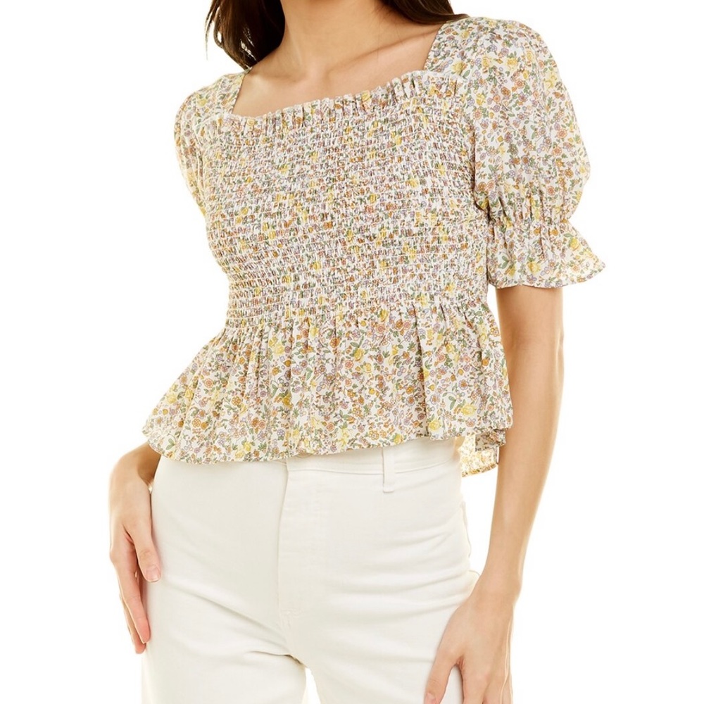 70/21 Floral Ruffle Top Size M
